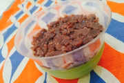 Outra opção da loja é o pudim de matchá com anko (R$ 8): o preparo de chá-verde é coberto por uma pasta doce feita de azuki, um feijão vermelho japonês