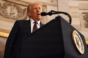 Donald Trump discursando em cerimonia de posse 