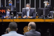 Arthur Lira presidiu a sessão