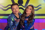 David Brazil e Nicole Bahls apresentam o Cruzeiro Colorido (Divulgação)
