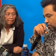 Geraldo Luís é observado por Marlene Mattos durante as gravações