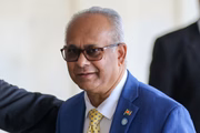 O chanceler do Suriname, Albert Ramdin, foi o escolhido pelo presidente Lula para a presidência da OEA