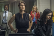 É a Trinity? Não, mas a atriz Carrie-Anne Moss faz parte do elenco