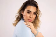 Antes do confinamento, Naiara também foi acusada de “forçar a barra” durante o enterro de Marília Mendonça e de estar “muito feliz” na homenagem feita à cantora no programa Domingão, que aconteceu um dia após o velório Antes do confinamento, Naiara também foi acusada de “forçar a barra” durante o enterro de Marília Mendonça e de estar “muito feliz” na homenagem feita à cantora no programa Domingão, que aconteceu um dia após o velório