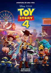 <b>Mudanças na Pixar e polêmicas de bastidores</b>. Pasme para o tanto de gente envolvida no roteiro: script final de Stephany Folsom e Andrew Stanton (principal autor da franquia e da saga Nemo/Dory) a partir de história escrita por John Lasseter, Rashida Jones, Will McCormack, Josh Cooley (também diretor), Valerie LaPointe, Martin Hynes, Folsom e Stanton. Em geral, isso costuma ser indicativo de produção atribulada. Pudera. Um dos responsáveis pelo sucesso da Pixar, Lasseter, ex-chefe criativo do selo, saiu da Disney após denúncias de assédio sexual contra funcionários. Em meio ao escândalo, Jones, também atriz, e McCormack largaram o projeto e engrossaram o coro contra o executivo, afirmando que "mulheres e negros não têm voz criativa na Pixar". Folsom e Hynes chegaram para finalizar o texto. Lasseter assumiu a direção criativa do recém-criado núcleo de animação da produtora Skydance (responsável pelos últimos Missão: Impossível e pelo novo Exterminador do Futuro), e Pete Docter (Up, Divertida Mente) assumiu seu lugar