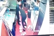 Katie Quinn trabalha em um restaurante chinês há dois anos