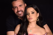 Maraisa e Fernando Mocó posam para as redes sociais