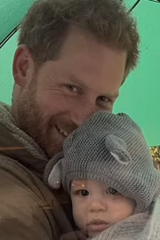 Príncipe Harry com o primogênito, Archie