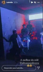 Em um churrasco + pagode 