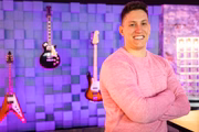 Atualmente, Jakson Follmann se aventura na carreira musical e é um dos fortes candidatos a vencer o reality show global, Popstar