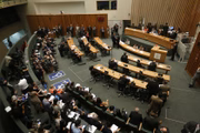 A Mesa Diretora tomou decisão drástica no sentido de privatizar o plano de saúde para deputados, ex-deputados, comissionados, ex-comissionados e aposentados