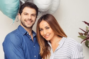 Na cena, ele surpreende Kim (Monica Iozzi)