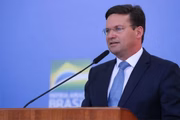 A nomeação de João Roma (Republicanos-BA) para o Ministério da Cidadania, em fevereiro de 2021, simbolizou o início do "noivado" de Bolsonaro com o Centrão