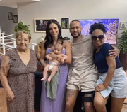 Bruna Biancardi e Neymar se reuniram com a família paterna do jogador