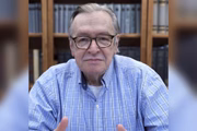 Trabalhou como jornalista em veículos como Folha de S.Paulo, Planeta, Bravo!, Primeira Leitura, Jornal do Brasil, Jornal da Tarde, O Globo, Época, Zero Hora e Diário do Comércio