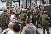 Grupo Wagner toma cidade russa de Rostov com tanques e rebeldes armados