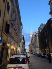 Ruas em Roma estão vazias