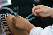 Até o momento, 67% do público vacinável do DF completou o esquema vacinal