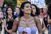 Também estava presente ativamente em movimentos sociais, ambientais e feministas