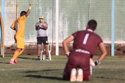 Carlos Eduardo celebra gol