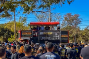 E equiparação de salário com a Polícia Federal (PF)