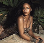 À época, Rihanna se tornou a artista solo com a acumulação mais rápida de lideranças na posição em toda a história