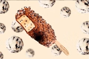 A versão de cookies n cream não economiza nos biscoitos