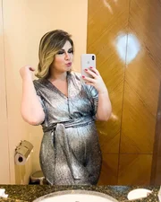 "Sonhei que minha bolsa estourava e eu tirava lá de dentro, enchia de água e colocava de novo", contou a artista