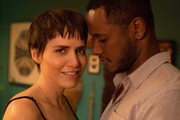Letícia Colin e Dan Ferreira no filme A Porta ao Lado