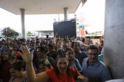 Público se revoltou ao saber que nem todos acompanhariam, da galeria, a sessão desta tarde na Câmara Legislativa