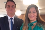 Edianne Paulo de Abreu exibe nas suas redes fotos com integrantes da família Bolsonaro