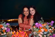 Uma das filhas dela, Amanda, esteve presente