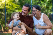 José Barreto com Bernardo no colo e José Alexandre ao lado