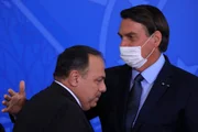 Eduardo Pazuello e Jair Bolsonaro