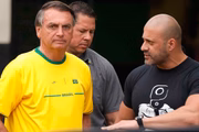 O atual presidente do Brasil estava acompanhado do bolsonarista Daniel Silveira 