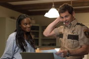 Maddie (Tika Sumpter) e Tom (James Marsden): casal "tutor" de Sonic na Terra