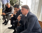 Jair Bolsonaro almoçou com prefeito de São Paulo, Ricardo Nunes; presidente do PL, Valdemar Costa Neto; e empresários na capital paulista