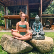 Paolla meditando