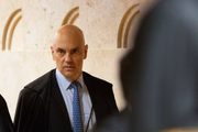 Moraes é desafiado por bolsonaristas na rede social de Donald Trump