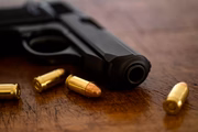 Quem se encaixa nas características do porte de armas precisa registrar as munições no Sistema de Gerenciamento Militar de Armas (Sigma), do Exército, órgão responsável pela fiscalização dos artifícios