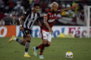 Mas não vinha tendo oportunidades com Jorge Sampaoli