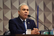Ministro Marcelo Queiroga participa de audiência da CDH do Senado