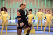 Rodrigo Faro se veste de Dua Lipa no quadro Dança, Gatinho (Foto: Edu Moares/Record TV)