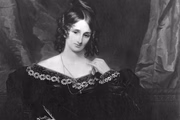 O livro Frankenstein foi publicado pela primeira vez em 1818. A obra foi comercializada de forma anônima, mas foi escrita por Mary Wollstonecraft Shelley. Por muitos anos, se acreditou que o marido dela, o poeta Percy Bysshe Shelley, fosse o autor do livro, uma vez que escreveu o prefácio. Só cinco anos depois o nome de Mary foi creditado à obra, mas muitos continuaram afirmando que Percy era o autor. 