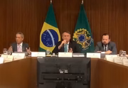 Jair Bolsonaro durante reunião com ministros em julho de 2022
