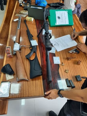 Armas que estavam em posse da quadrilha alvo da PF na operação Carga Prensada