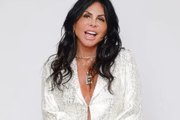 A cantora será rainha de bateria pela primeira vez aos 65 anos