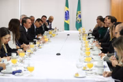 Em café da manhã com jornalistas, Bolsonaro falou sobre propostas do governo