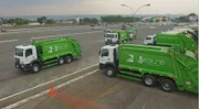 Agora, os veículos estão parados em um estacionamento na Asa Norte