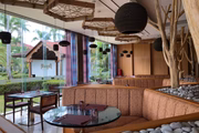 O restaurante Kusko tem pratos peruano e japonês. A decoração impressiona 